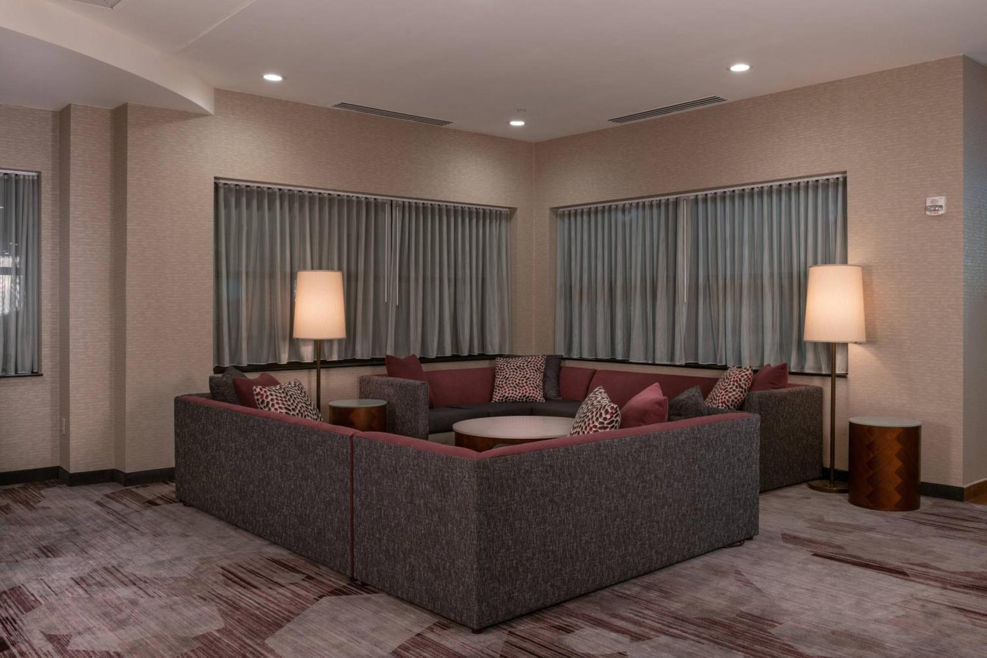 Courtyard By Marriott Newark-University Of Delaware Extérieur photo