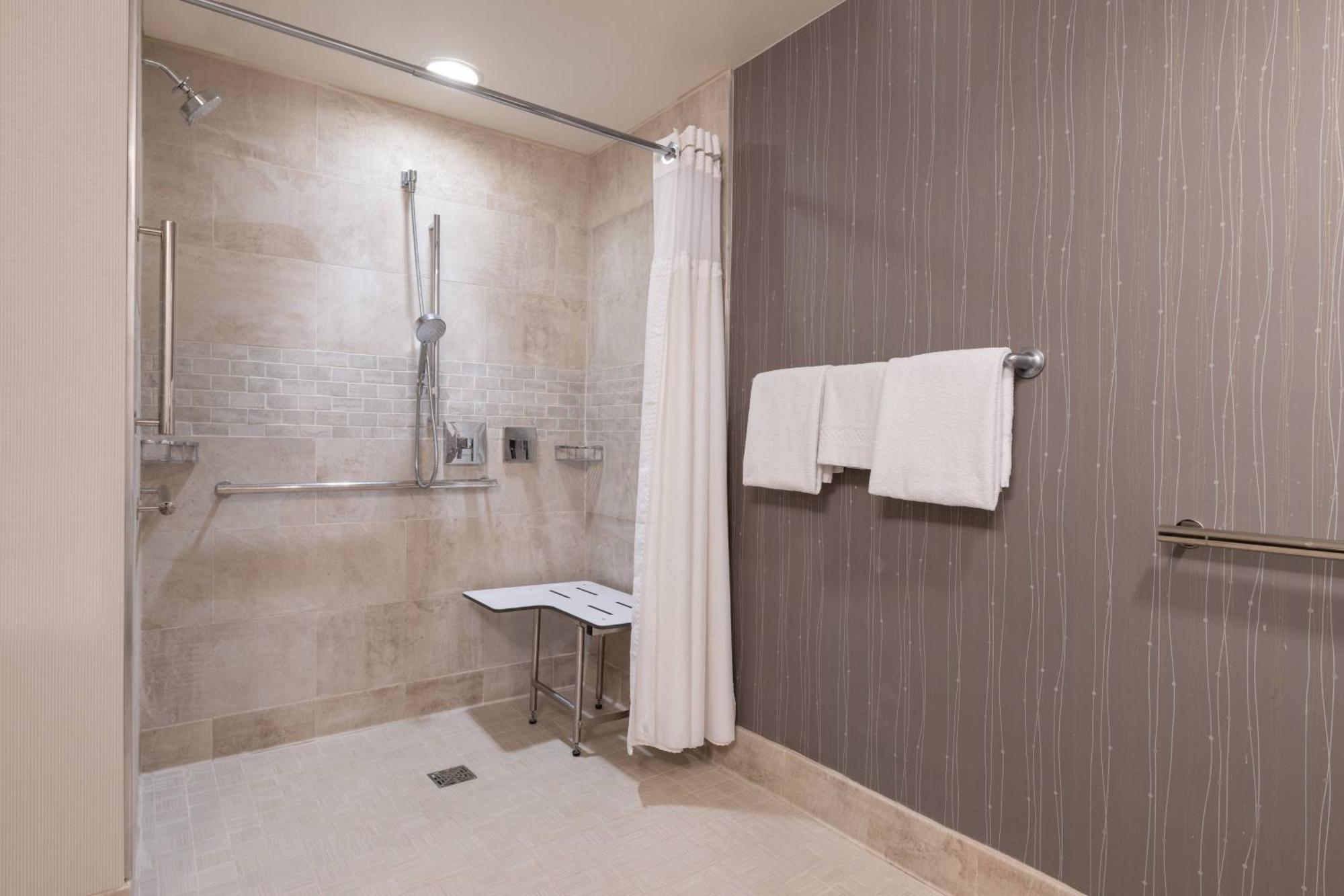 Courtyard By Marriott Newark-University Of Delaware Extérieur photo