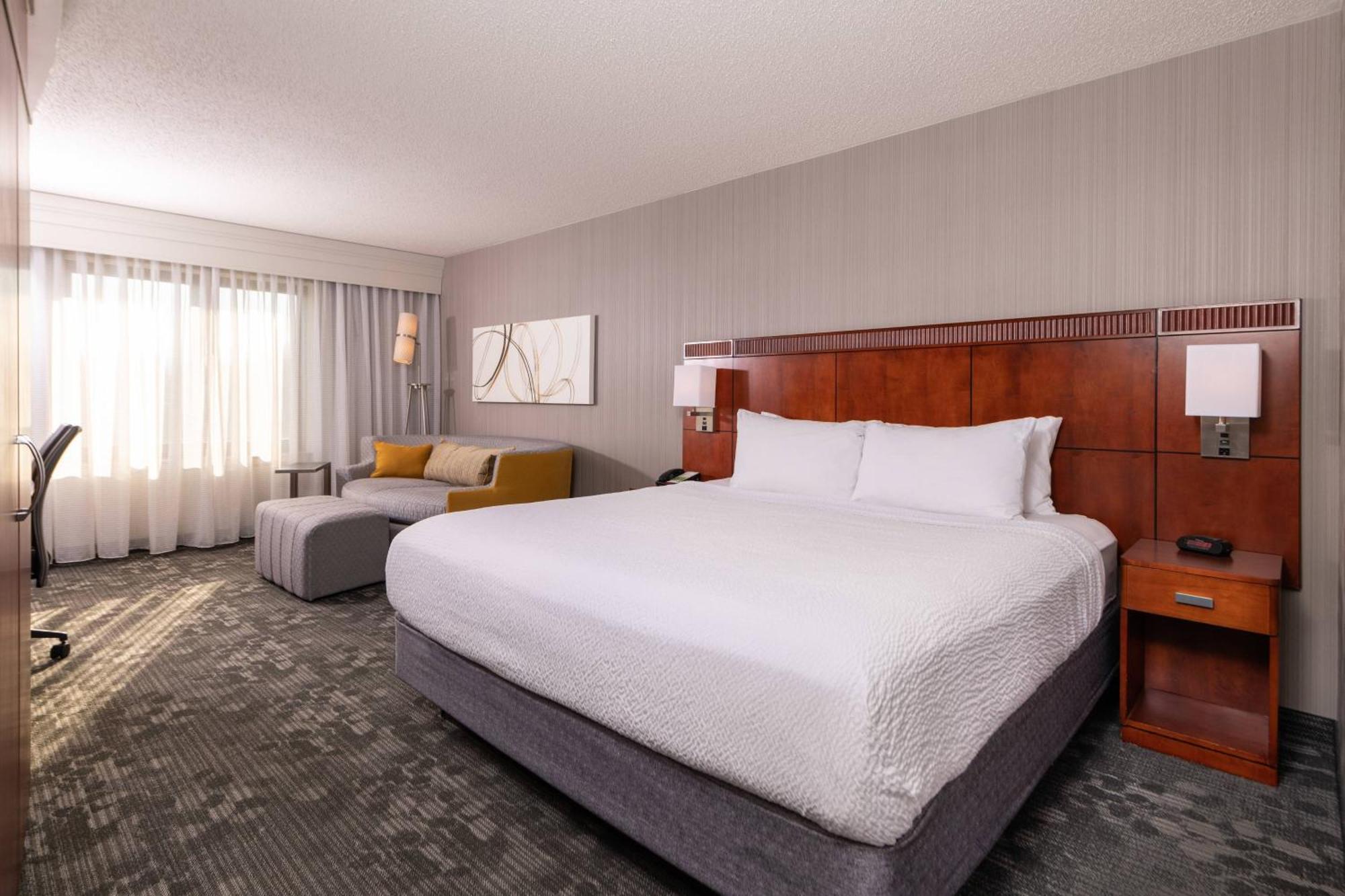 Courtyard By Marriott Newark-University Of Delaware Extérieur photo