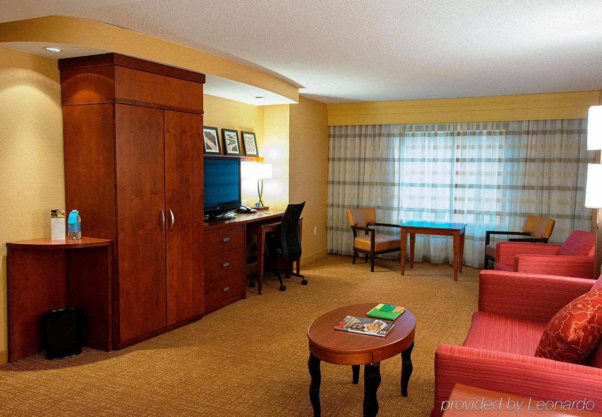 Courtyard By Marriott Newark-University Of Delaware Extérieur photo